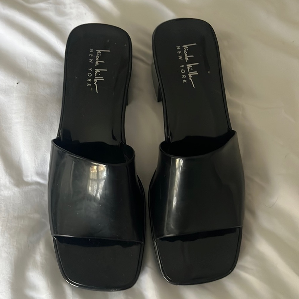 Nicole Miller NEW YORK Black sandals Sz 8